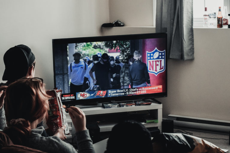 4 tips for a successful Super Bowl Sunday, COVID-19 edition
