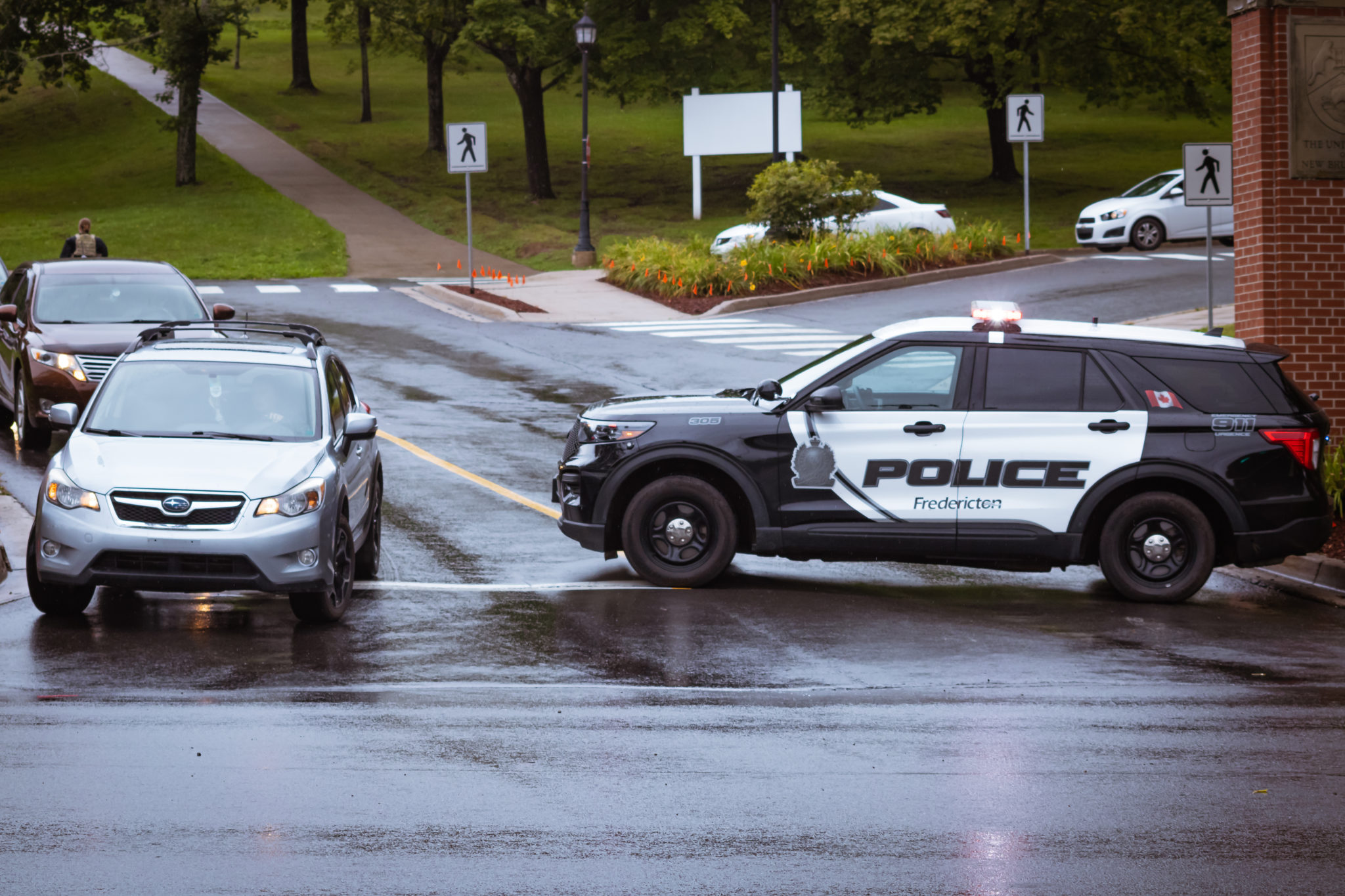 'Pure chaos': Campus bomb threat evacuates students, residence lockdown ...