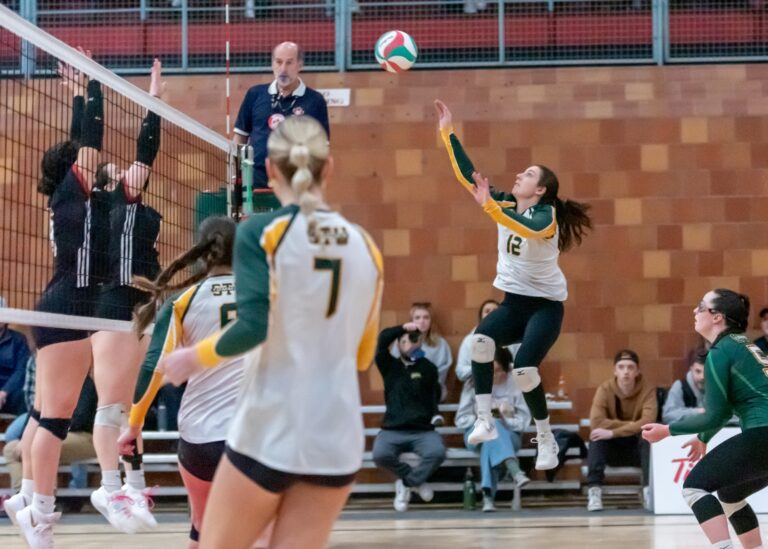Tommies volleyball players and coaches react to new NCAA double touch rule